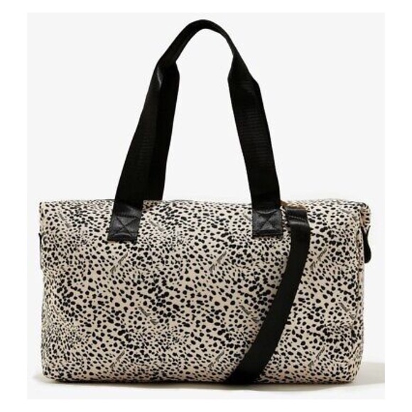 NWT Mali & Lili Snow Leopard Weekender Bag w/ Removable Shoulder Strap - Picture 1 of 11
